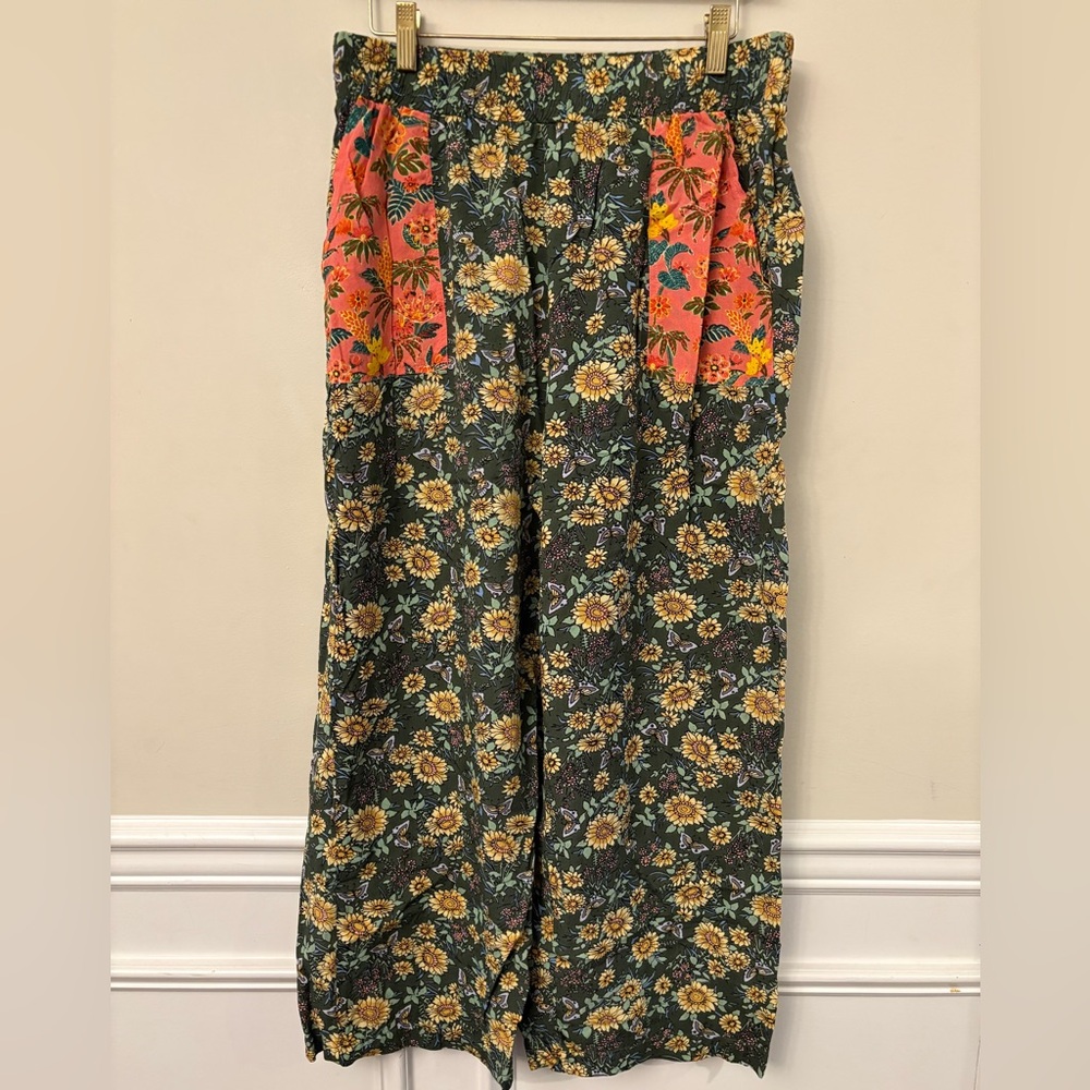 Natural Life Green Floral Pants